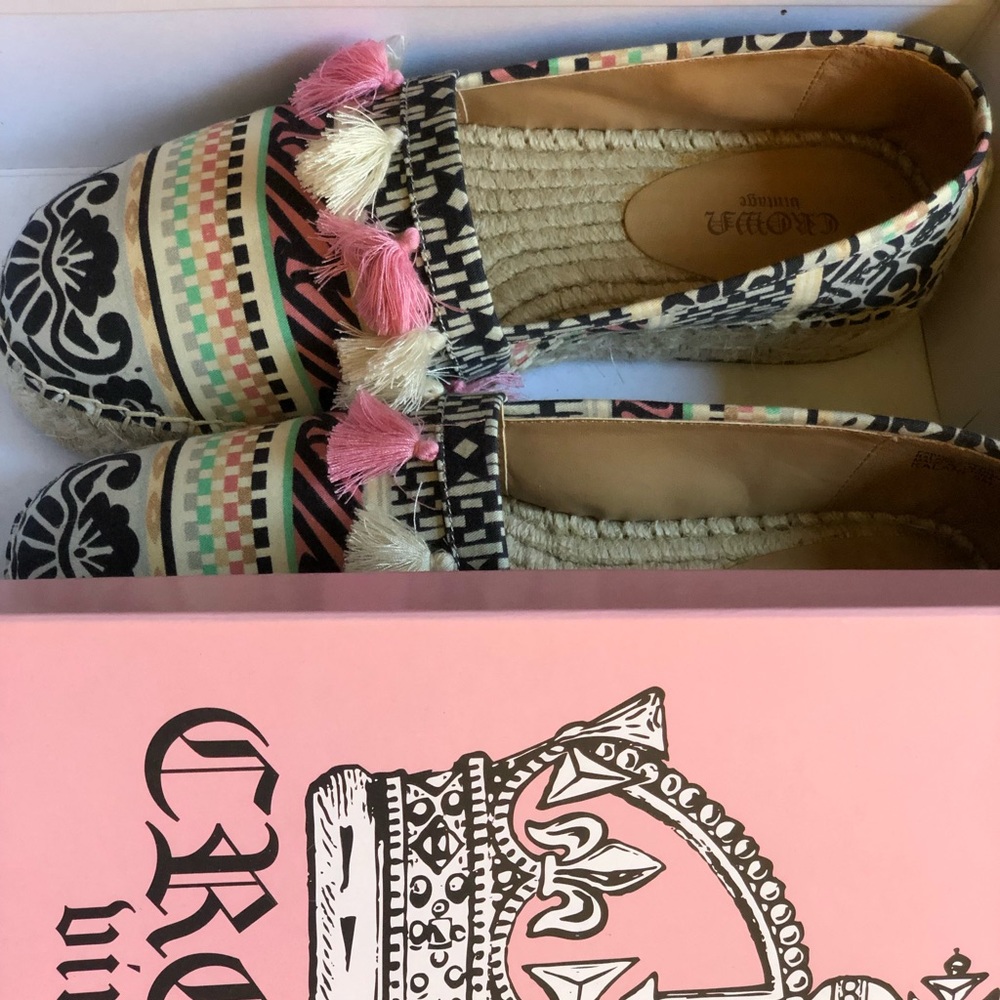 Crown Vintage woman's shoes